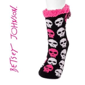 NEW Betsey Johnson Skull Cabin Socks size S/M NWT